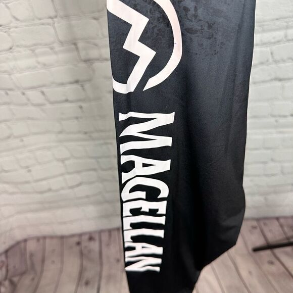 Magellan Outdoors Men's Realtree Aspect Ombre Reversible Long Sleeve T-shirt. - Picture 6 of 6